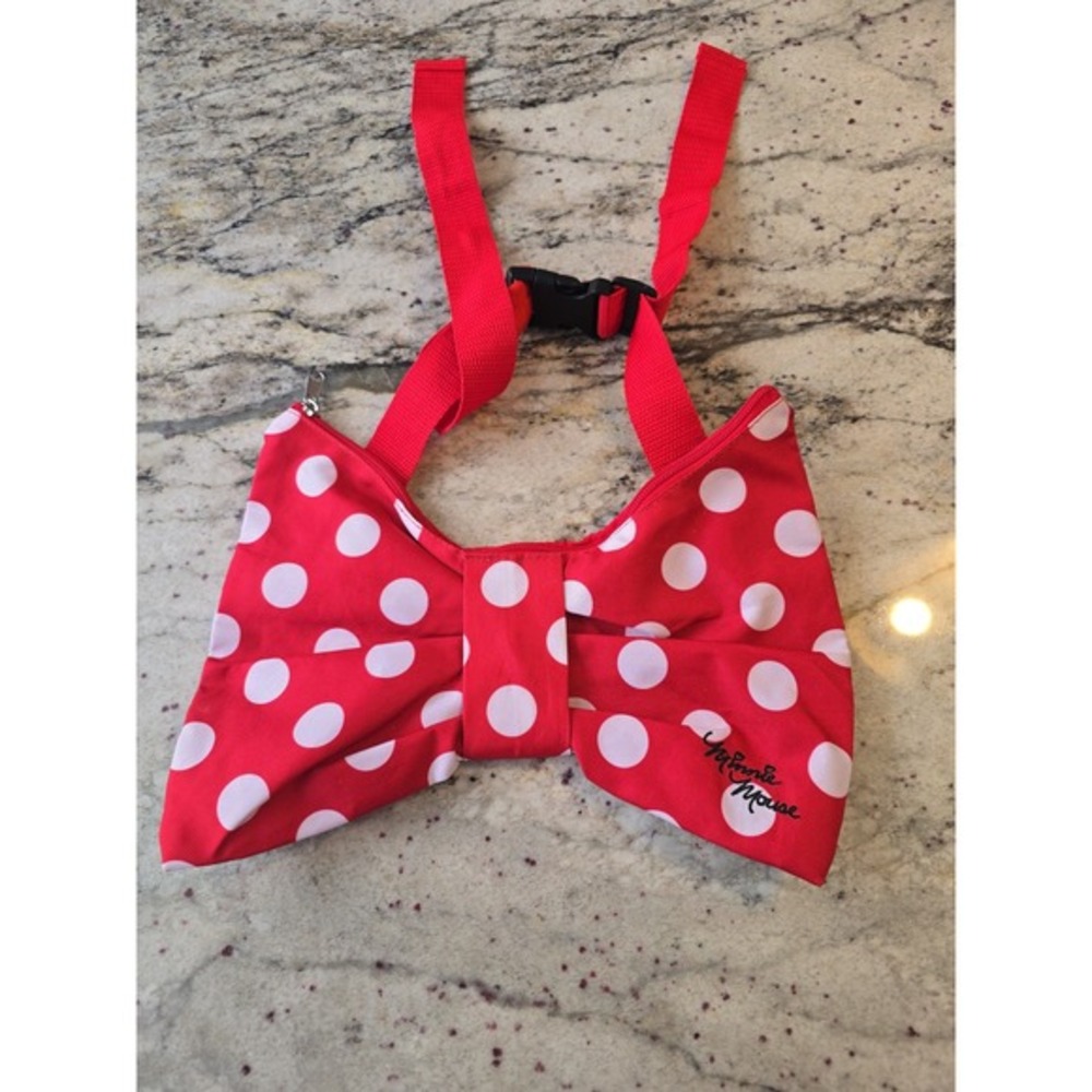 Minnie Mouse big red bow funny pack crossbody new without tags OSFM